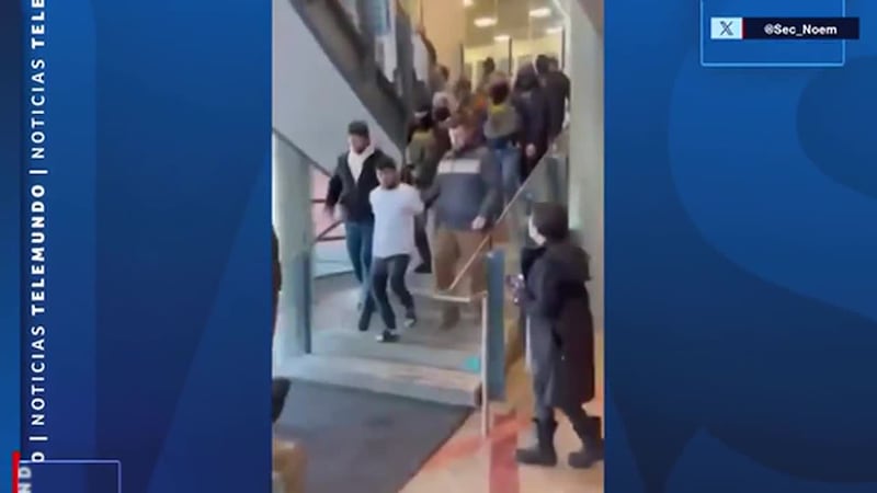 Operativo con decenas de agentes federales para detener a un migrante ecuatoriano acusado de...