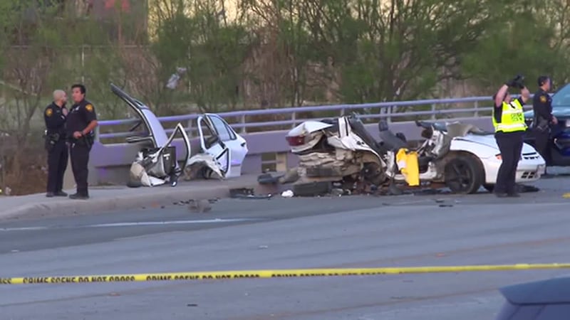 Muere niño de 12 años en aparatoso accidente de tráfico causado por una carrera ilegal entre...