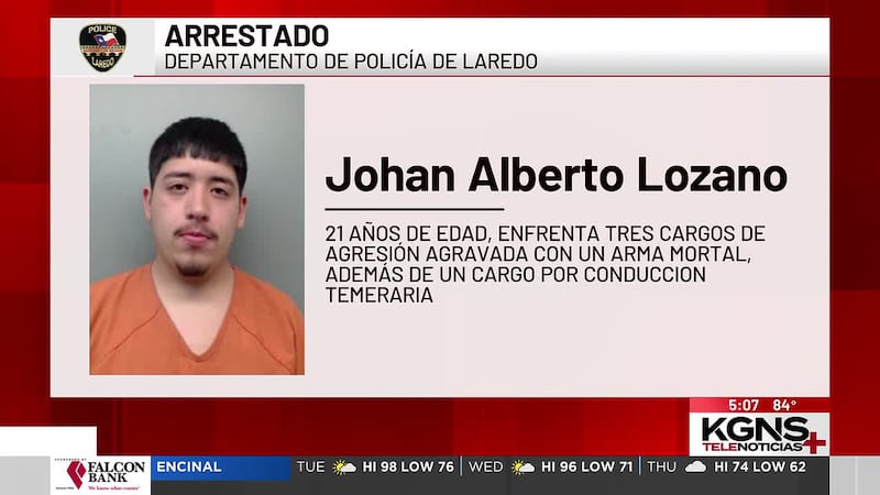 Arrestan a hombre tras presunto caso de ira al volante en carretera 83